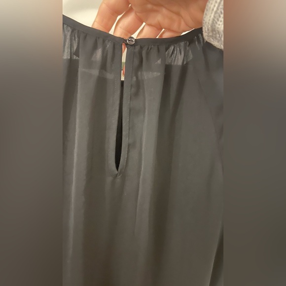 Old Navy Classic Black Top - Picture 4 of 5